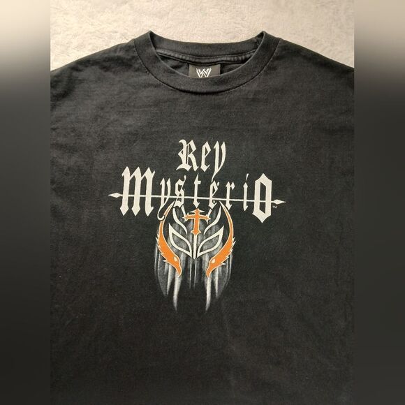 Vintage WWE Rey Mysterio Lucha Libre Luchadore Mask Size M T-shirt 2004 Trinity - Picture 3 of 9